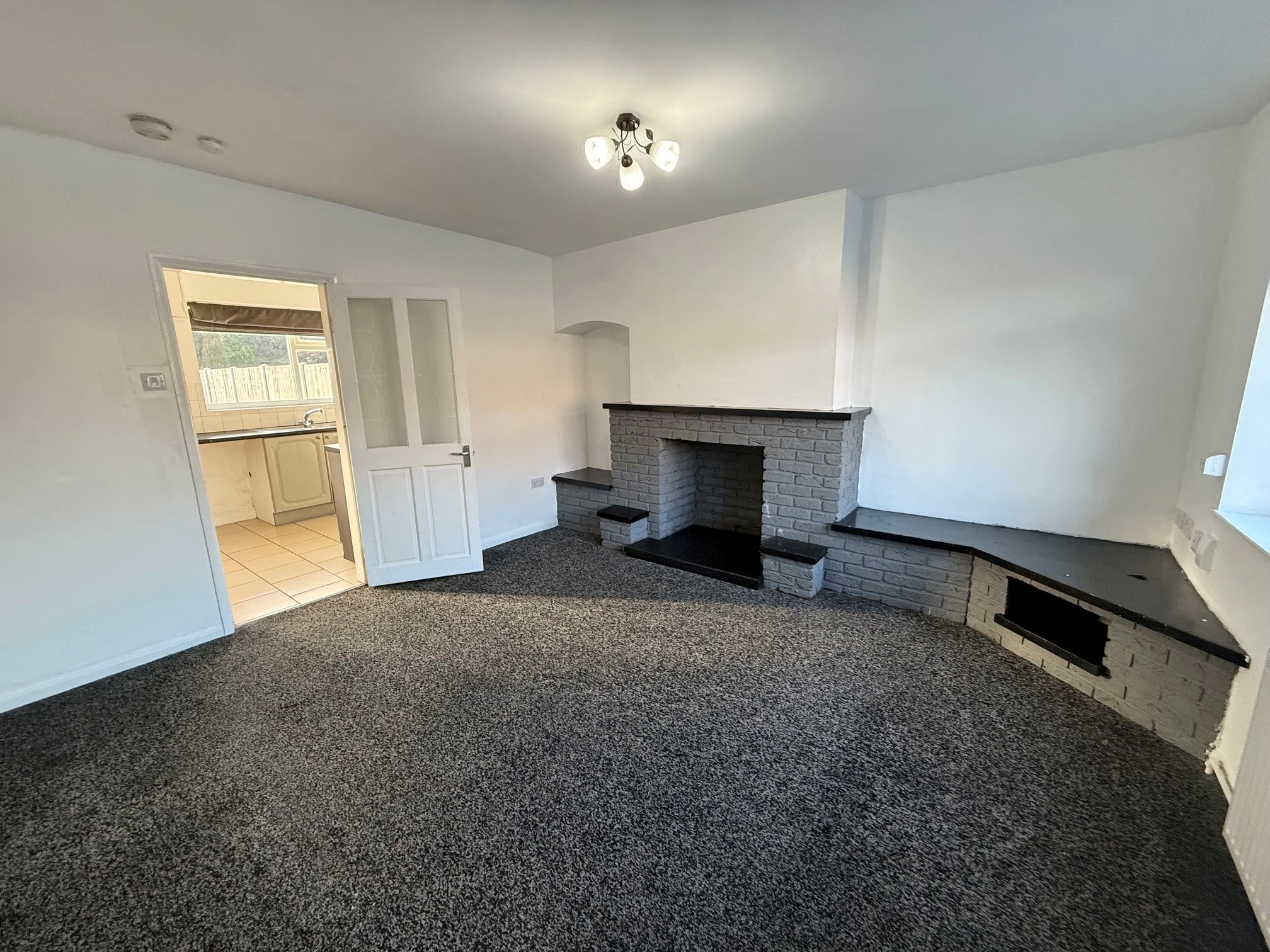 3, Suffolk Grove, DONCASTER photo 4