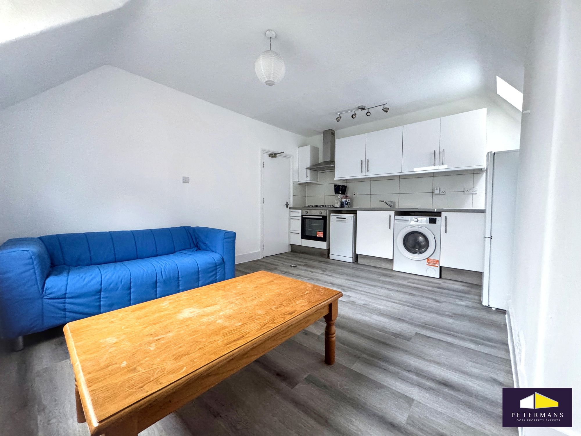 Flat 2, 1 Romola Road, London, London photo 4