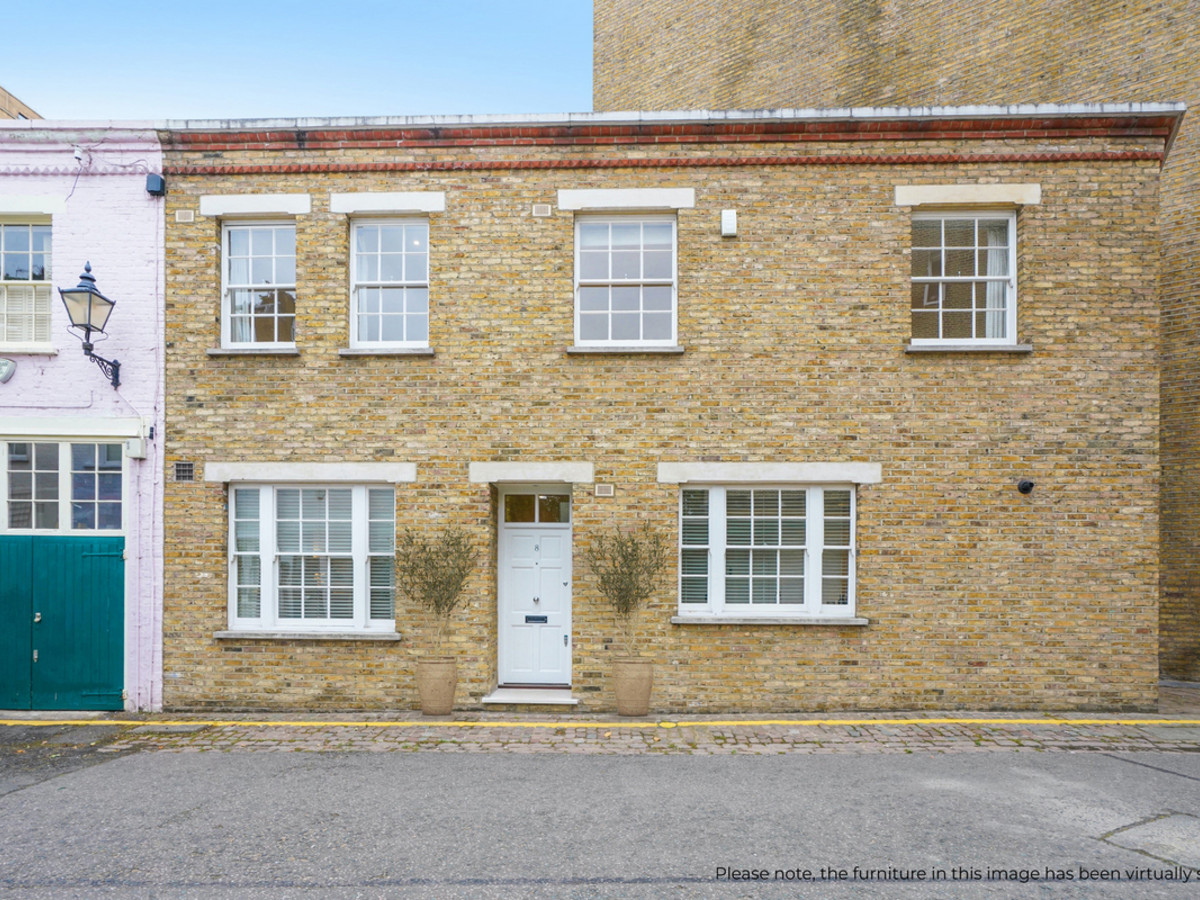 3 bedroom mews house for sale 0