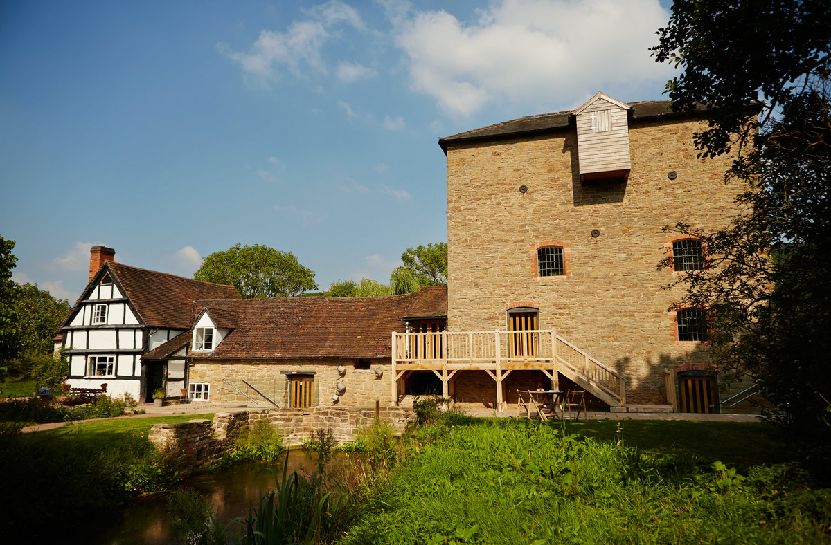 3 bedroom flat for sale in London