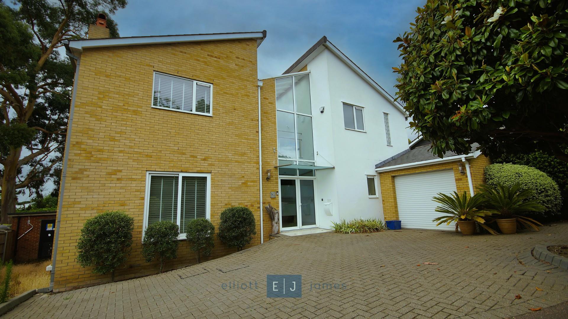 4 bedroom detached house for sale 0