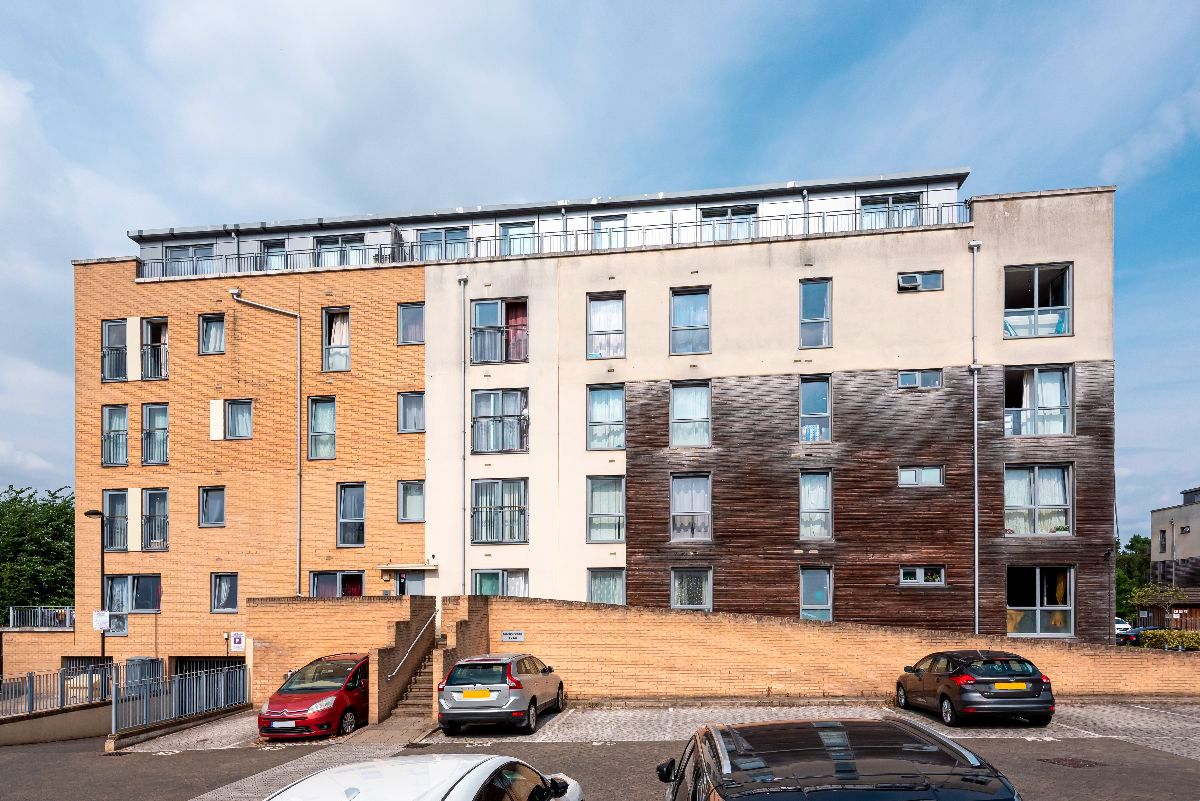 Flat 30, Domus Court, Edgware photo 2