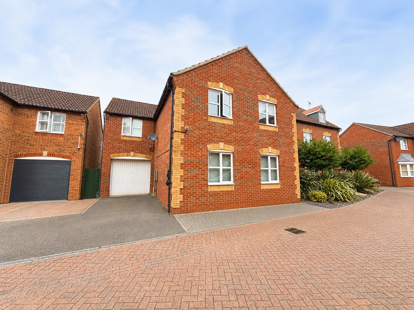 40, Evergreen Drive, Peterborough photo 3