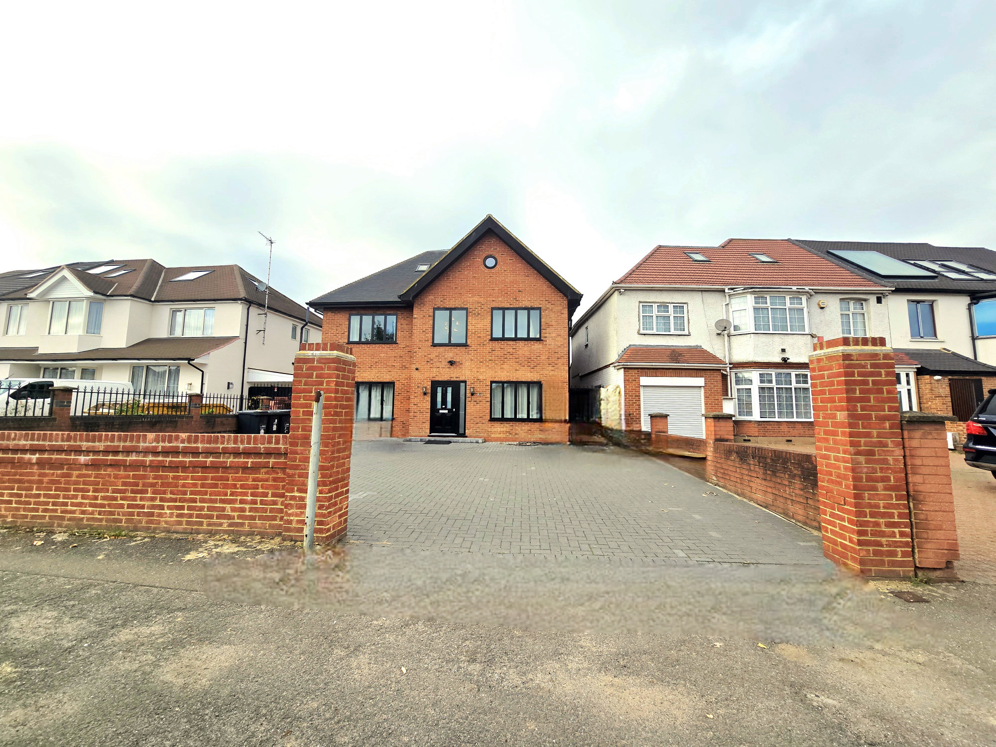 7 bedroom detached house for sale 0