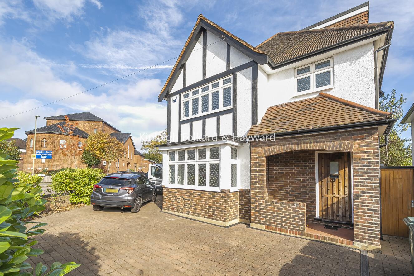 4 bedroom detached house for sale 0