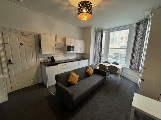 Flat 2, Blackpool photo 4