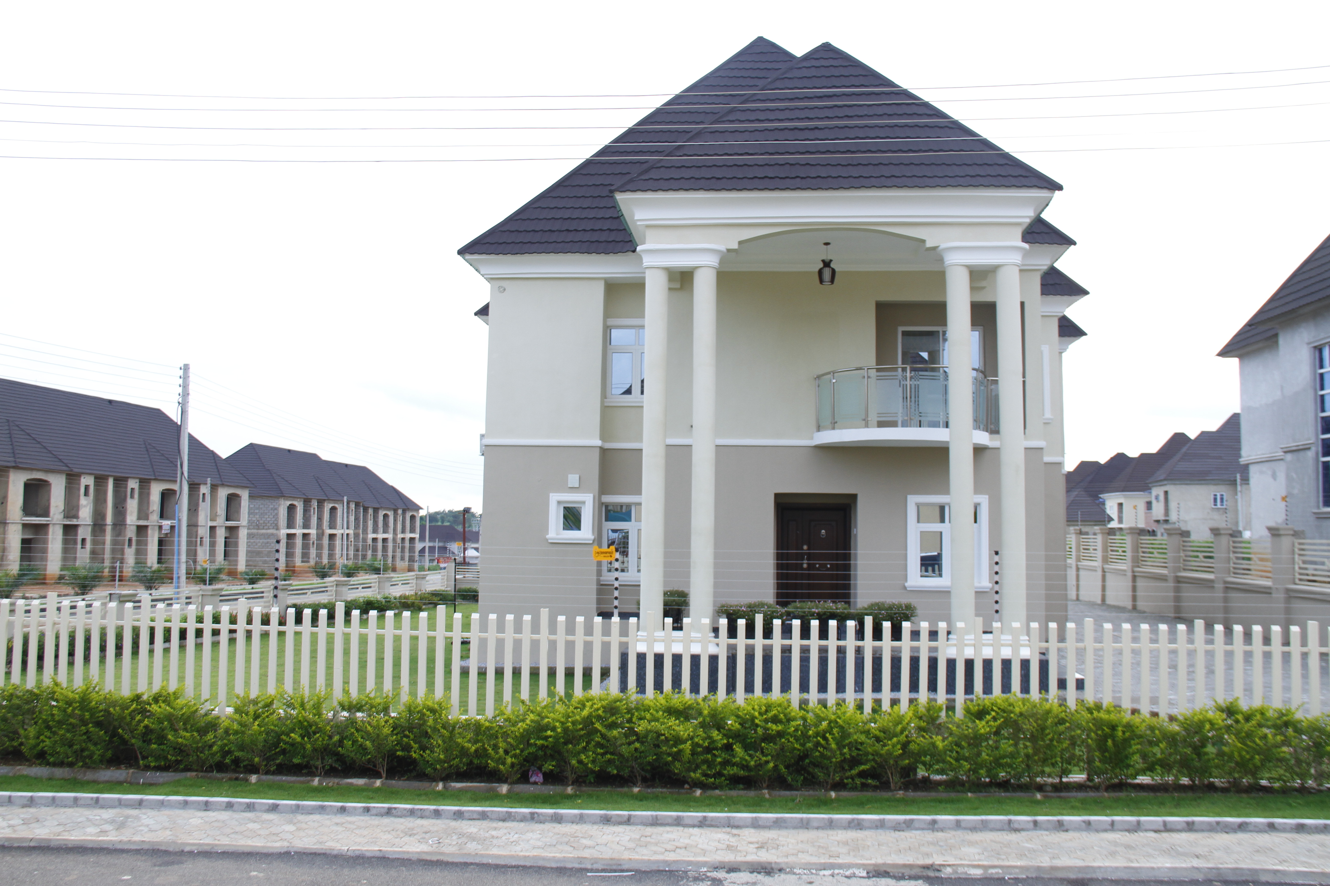 Photos of 02, Airport Road Abuja, Nigeria 44996196 PrimeLocation