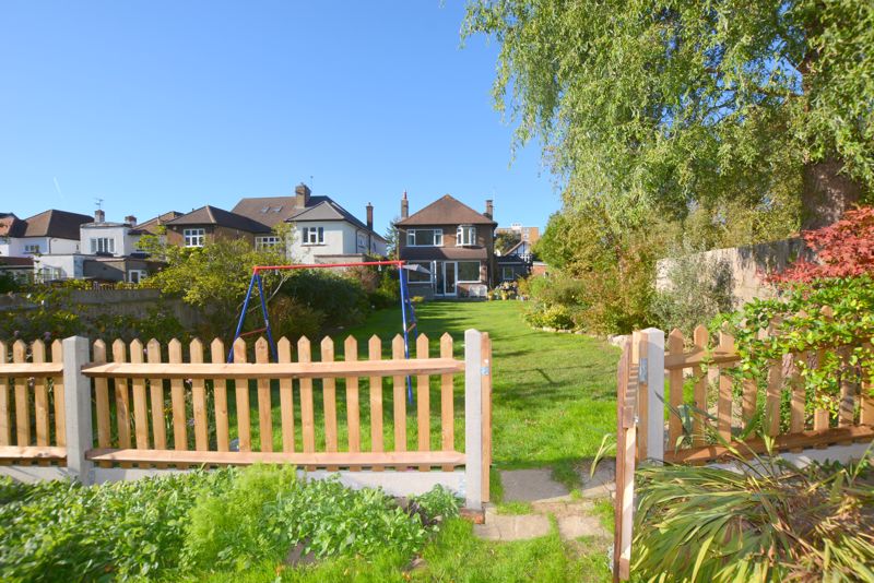 4 bedroom detached house for sale 0