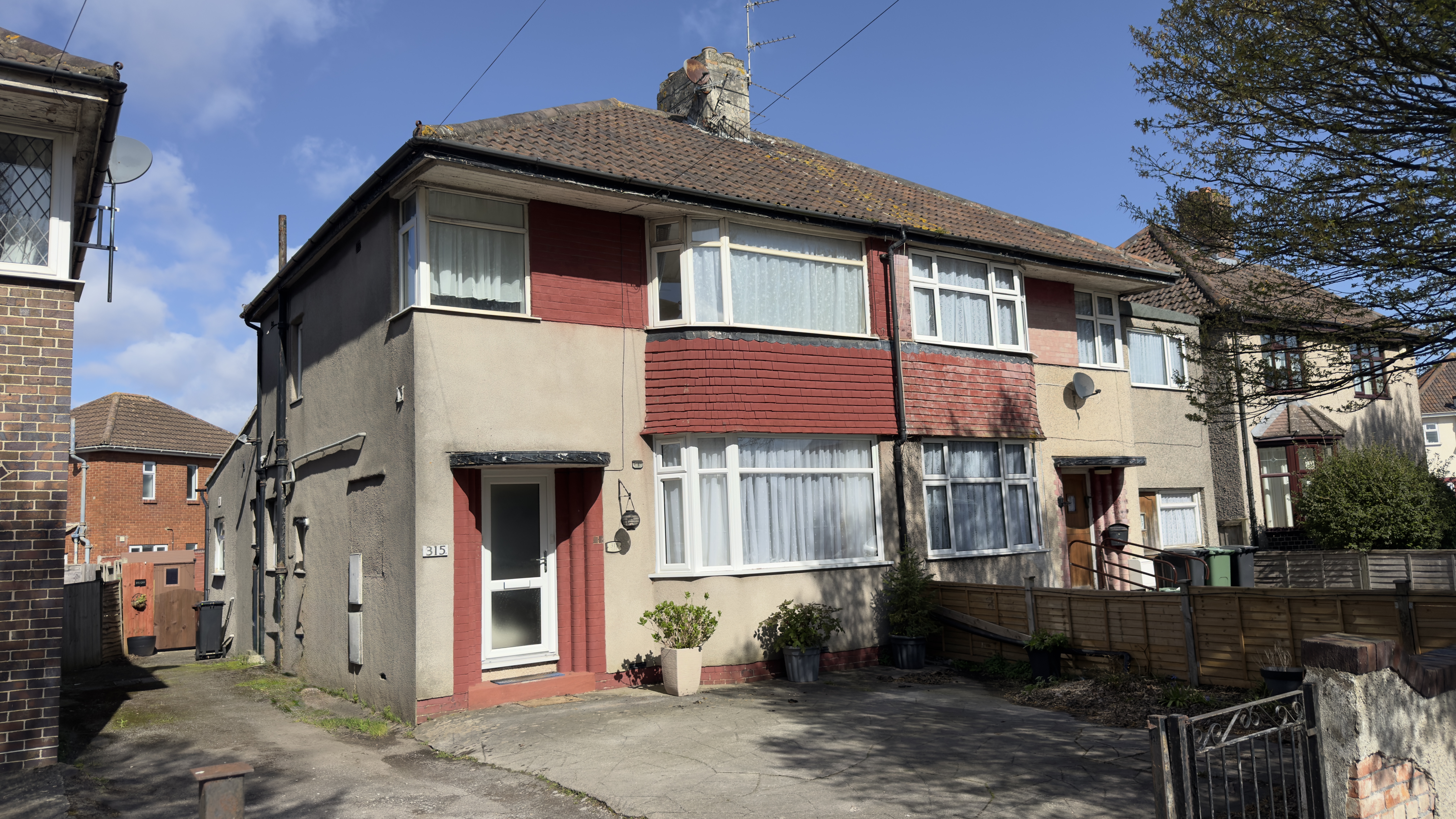 1-bed flat on 315a, Locking Road, Weston-super-Mare, £139,950