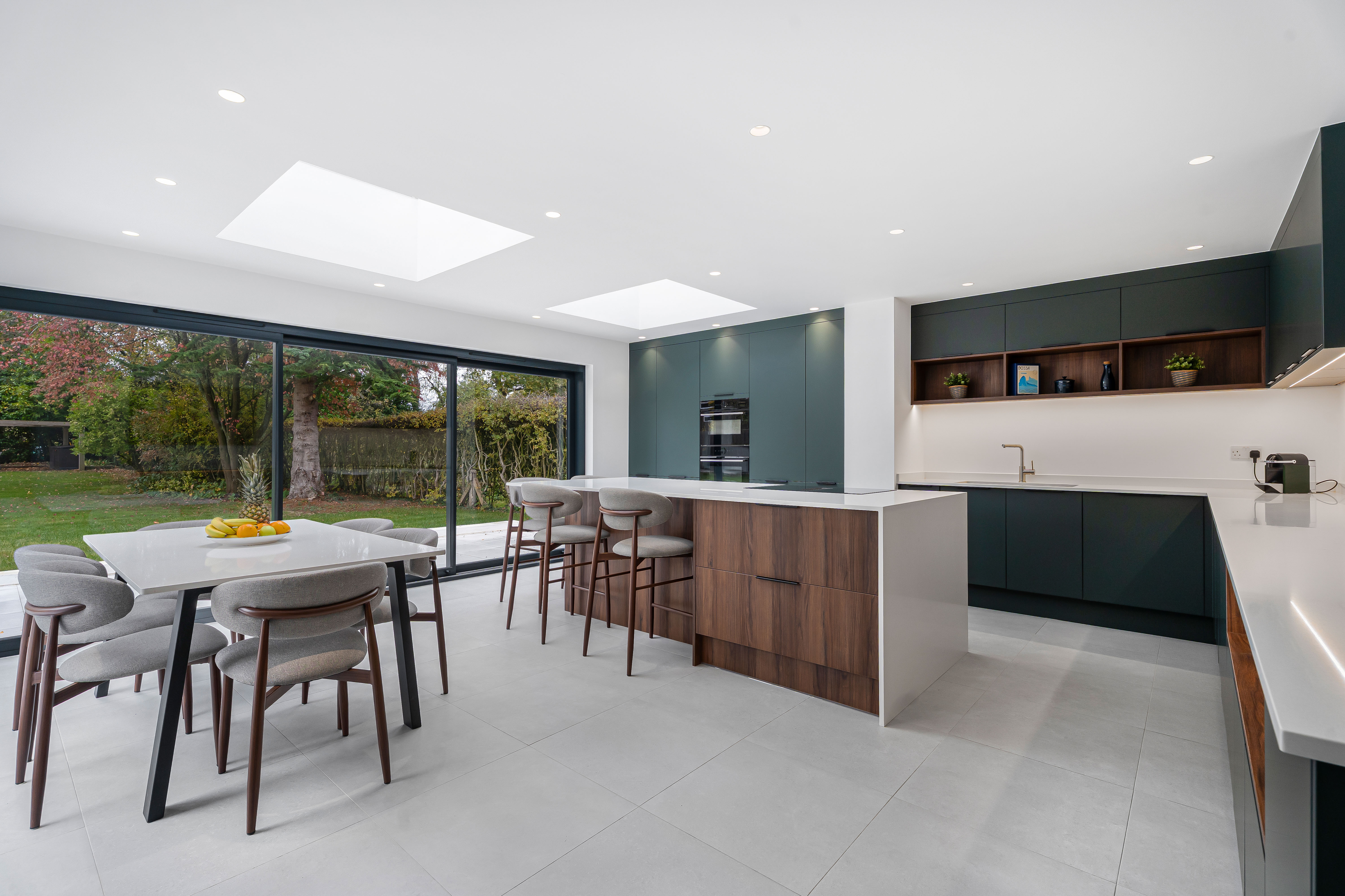 4 bedroom detached house for sale 0