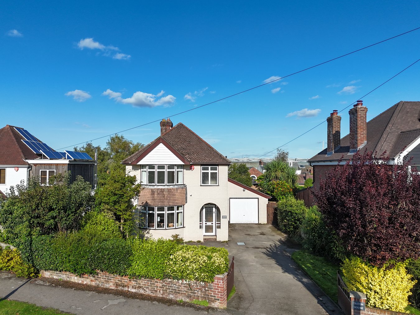 3 bedroom detached house for sale 0