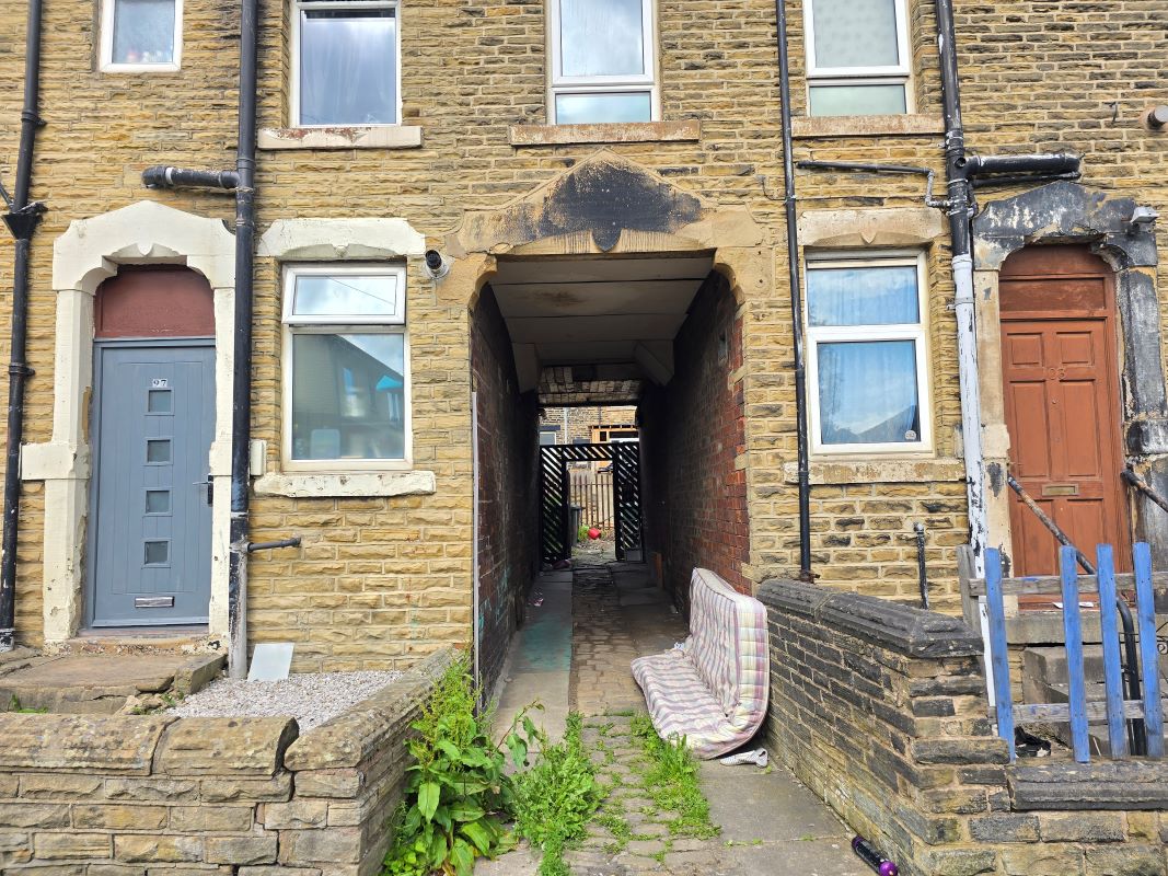 101, Kershaw Street, Bradford photo 5