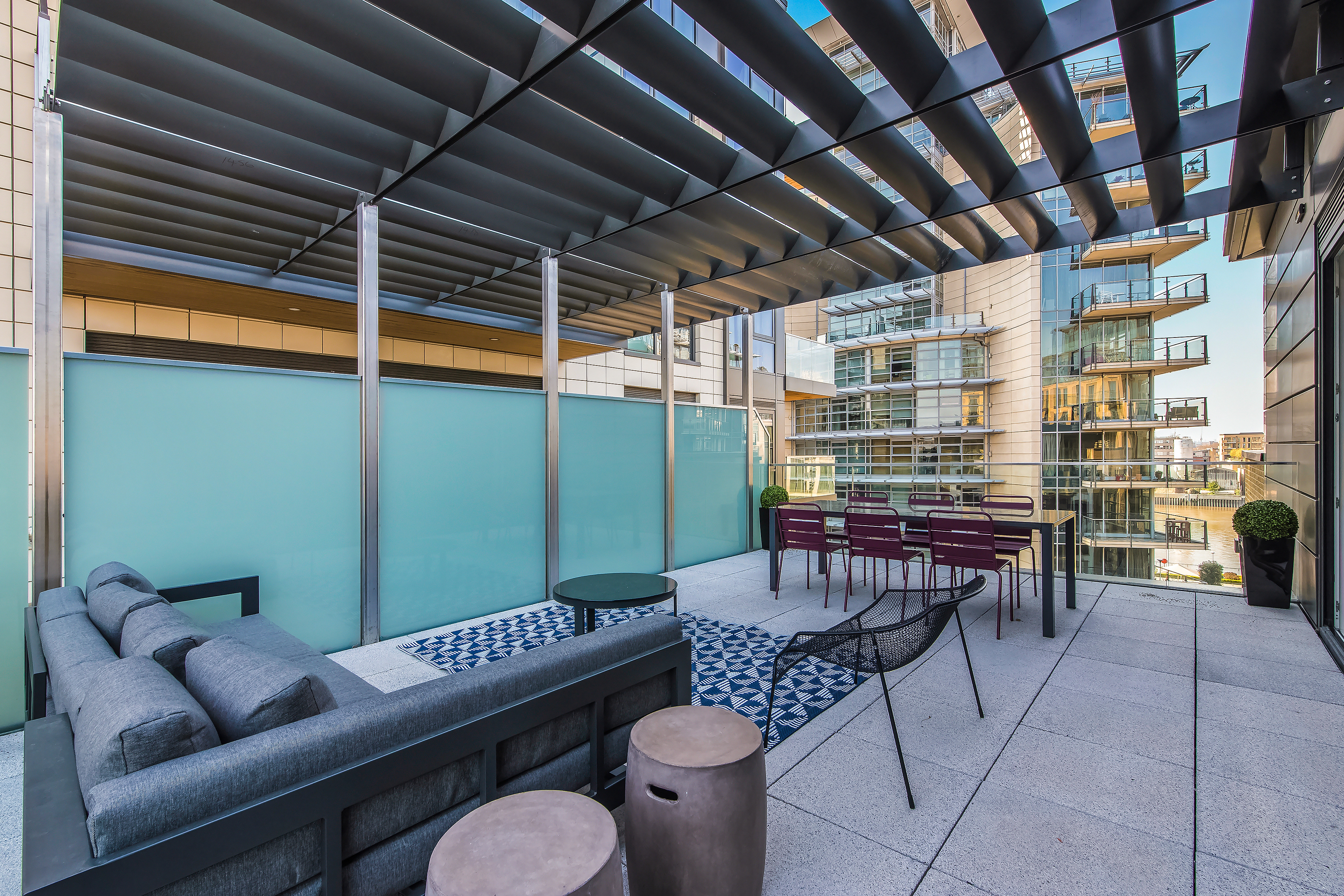 3 bedroom flat for sale 0