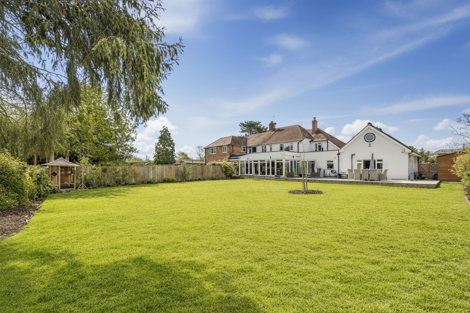 3 bedroom flat for sale