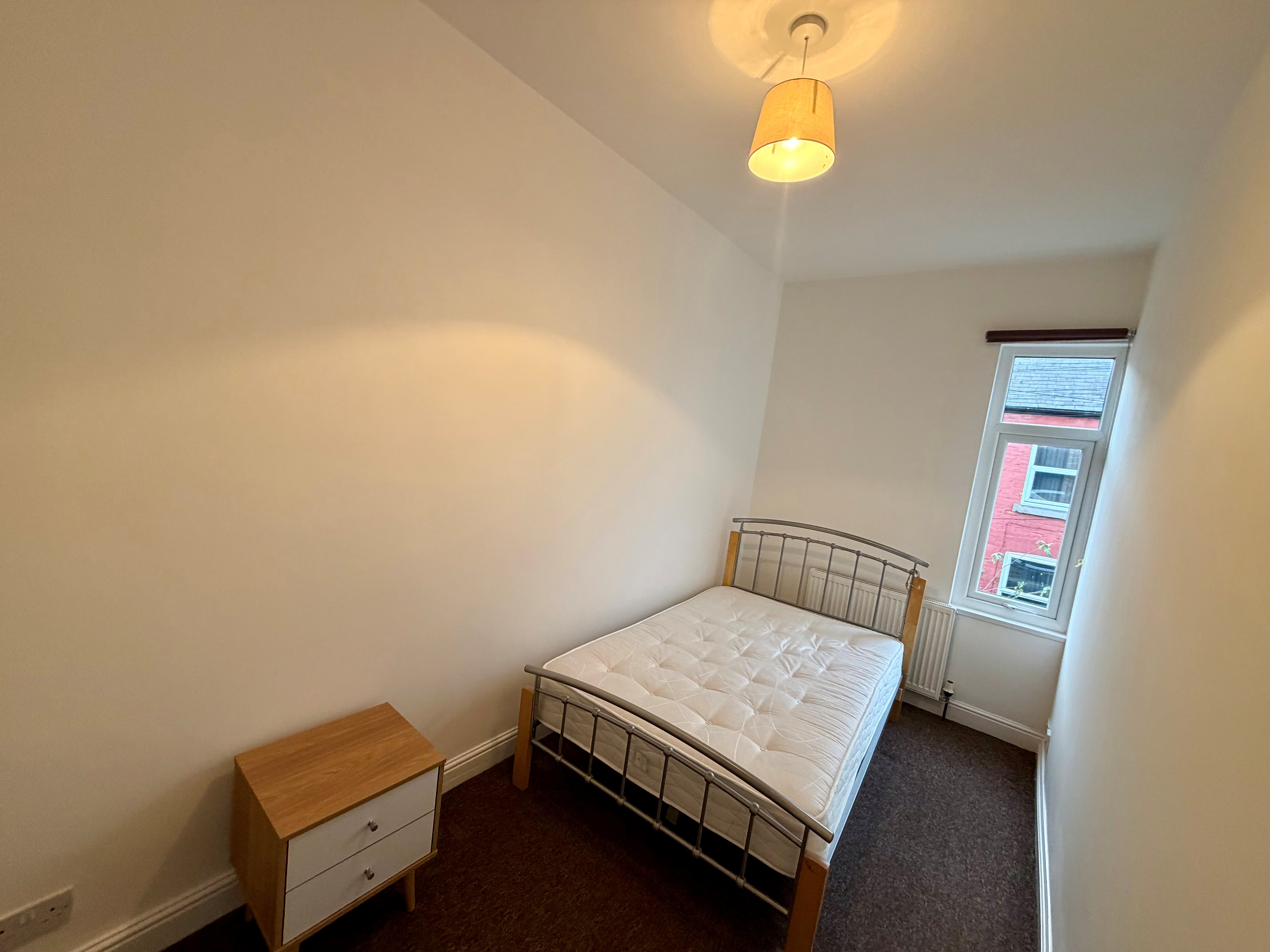 41, Manchester photo 5
