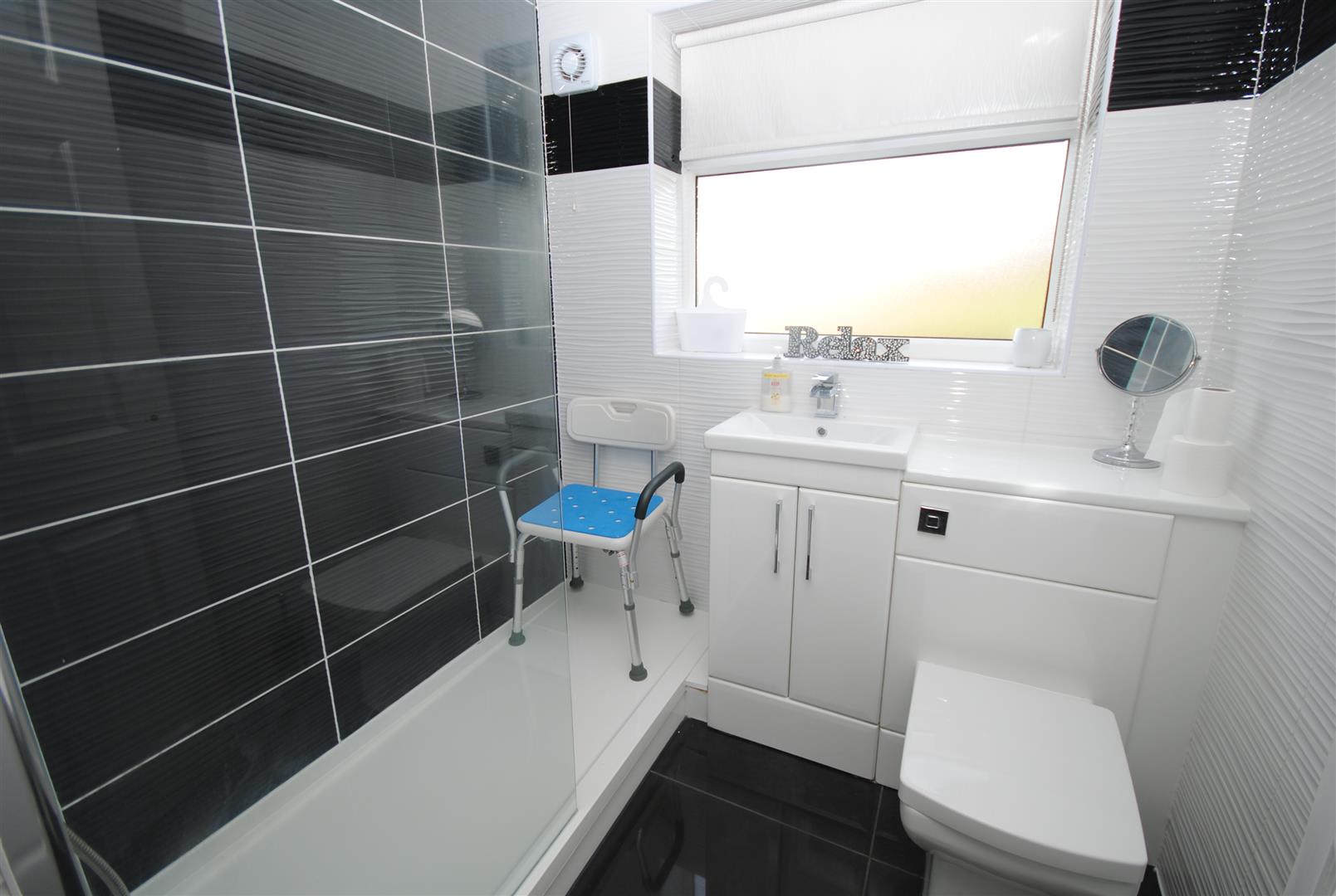 Photos of Hall Park Orchards, Kippax, Leeds LS25 63909784 PrimeLocation