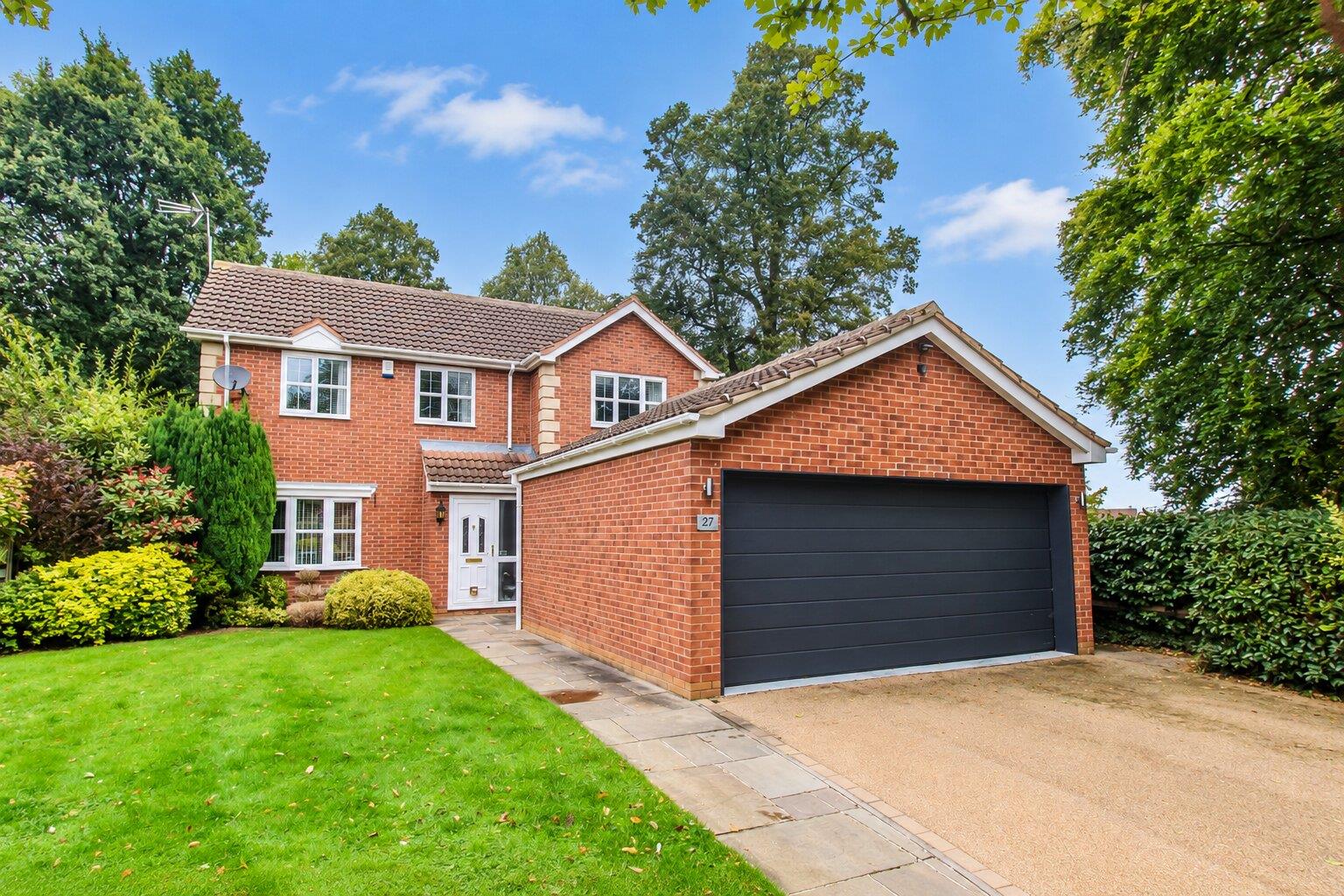 4 bed detached house for sale