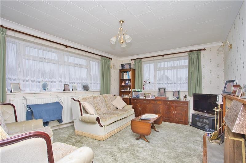 3 bedroom equestrian property for sale 0