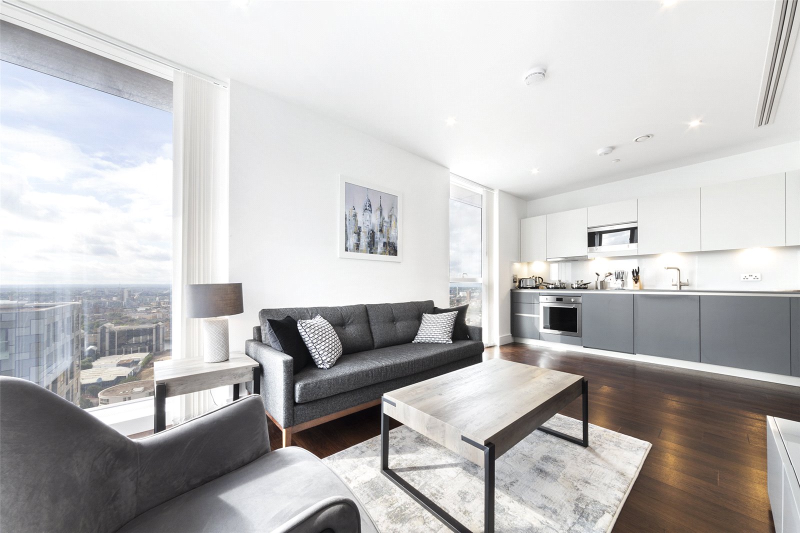 3 bedroom flat for sale 0