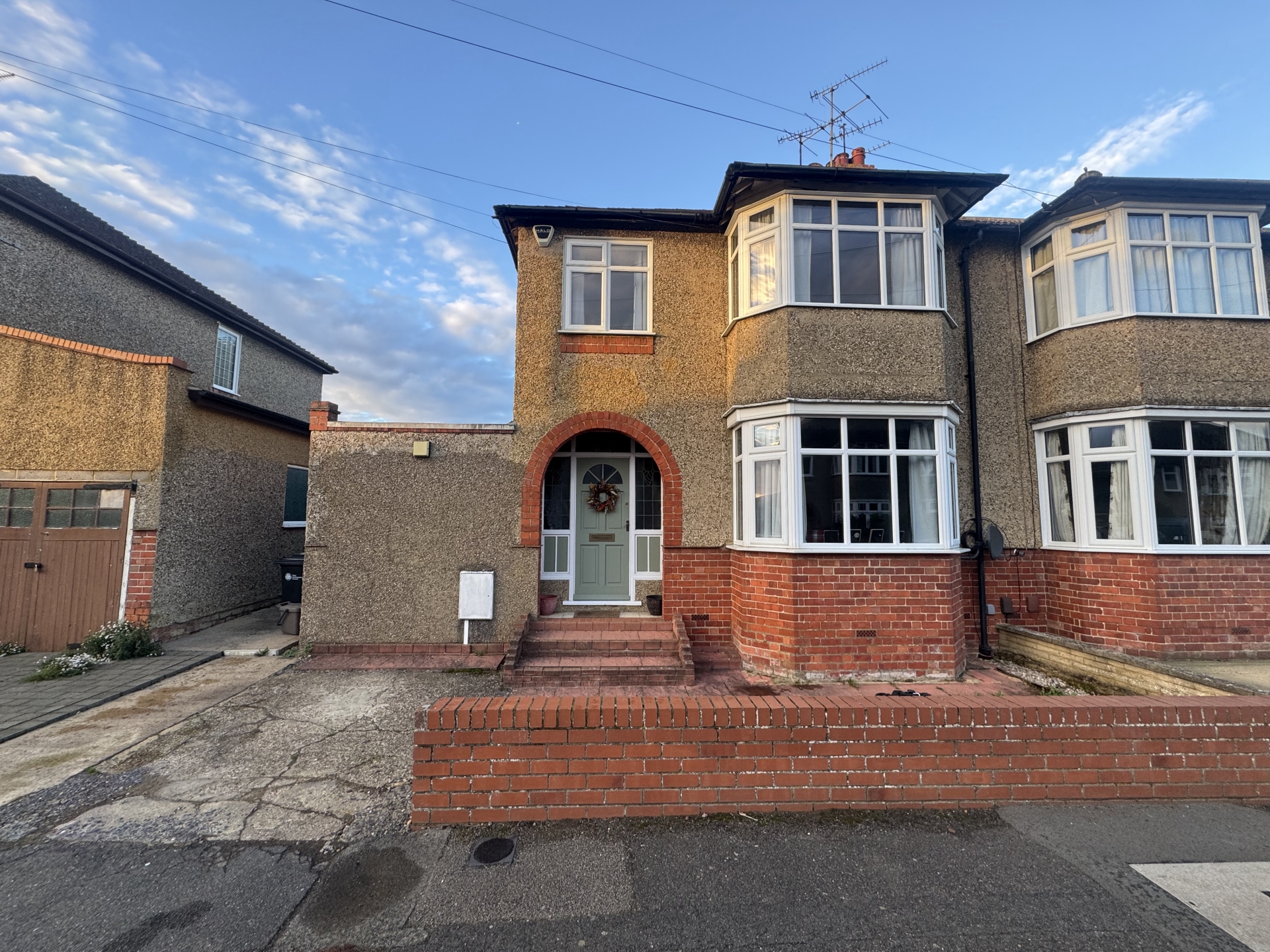 4-bed semi-detached on 22, Lynton Avenue, Northampton, £400,000