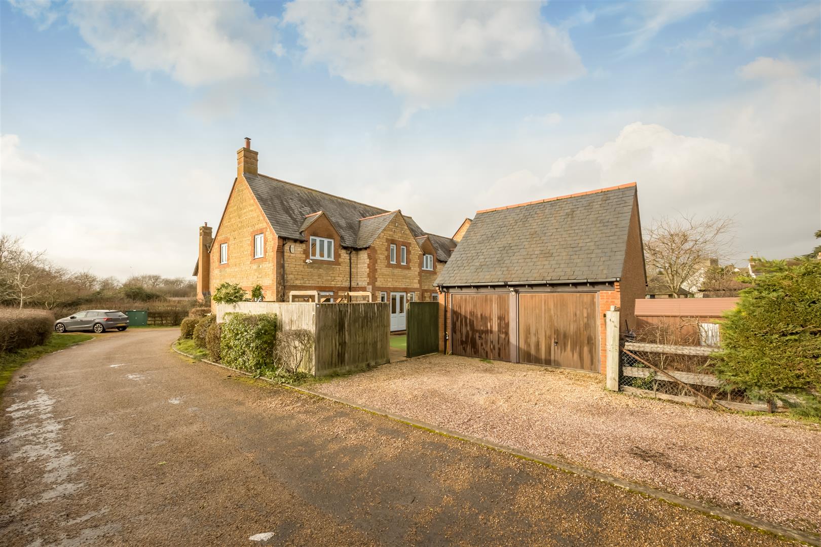 Reffham House, 5 Park Farm Close, Ambrosden photo 3