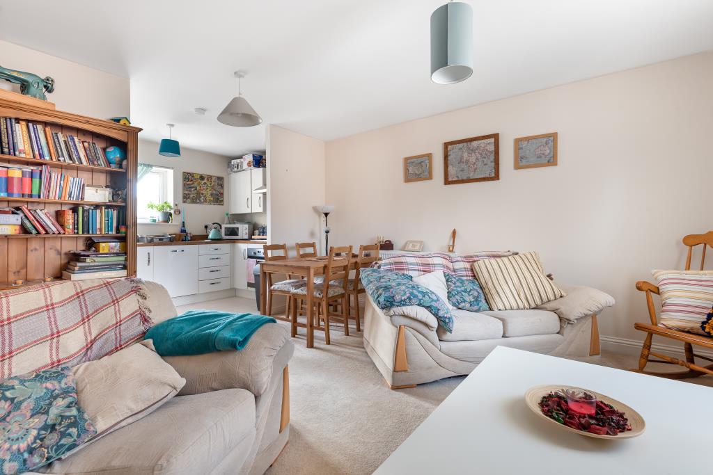 Photos of Aylesbury, Buckinghamshire HP19 55801312 Zoopla