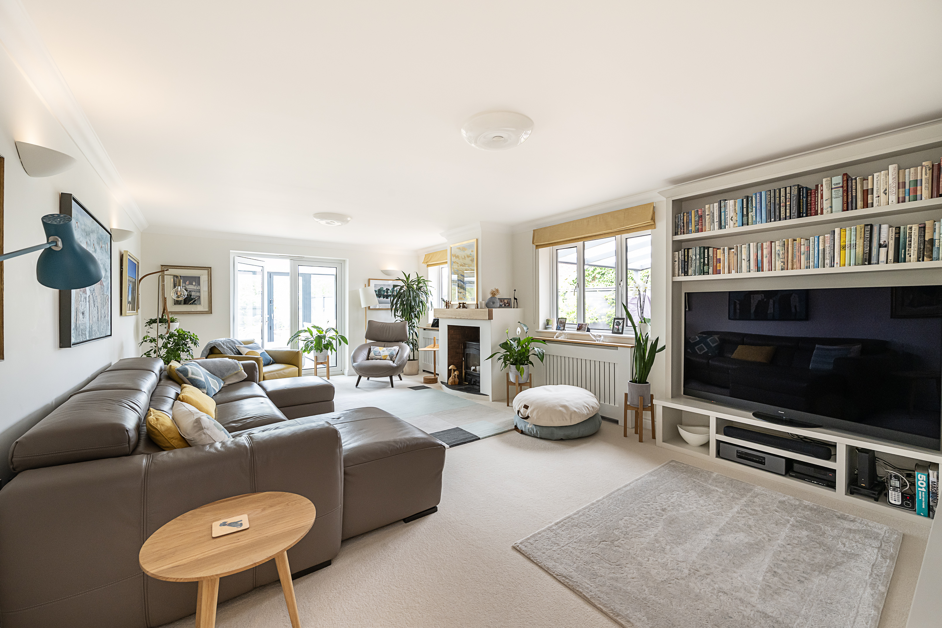 4 bedroom detached house for sale 0