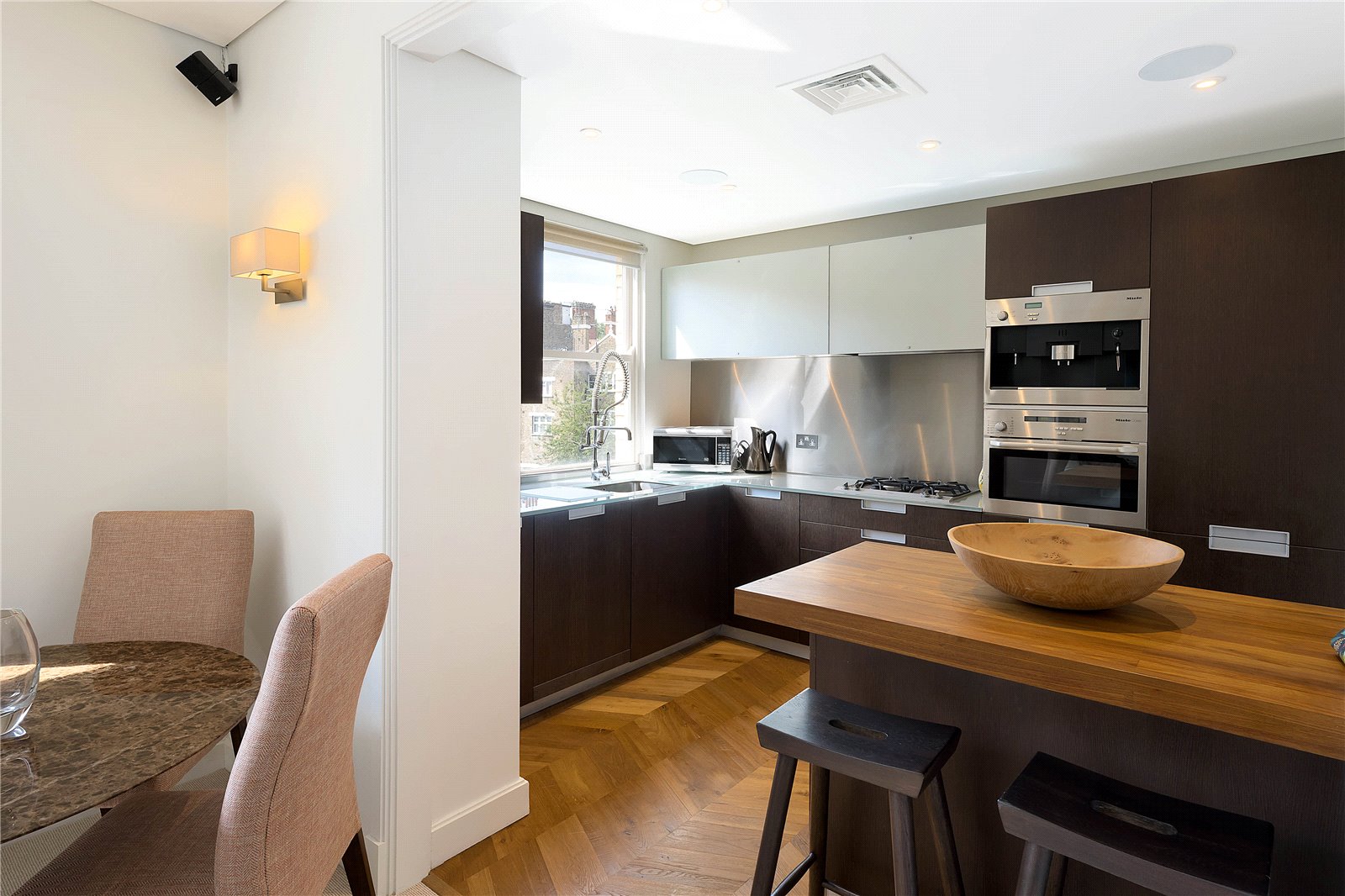 2 bedroom flat for sale 0