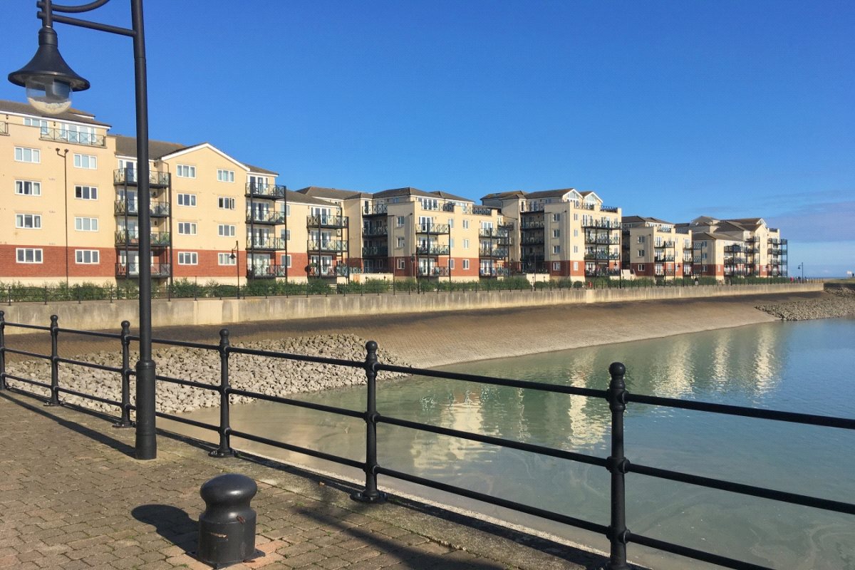 2-bed flat on 54, Macquarie Quay, East Sussex, £180,000