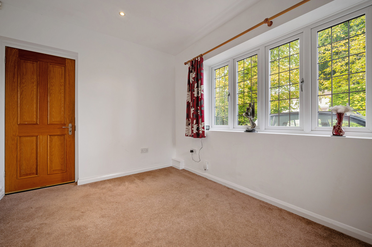 Photos of Overslade Lane, Bilton, Rugby Warwickshire CV22 65829051 PrimeLocation