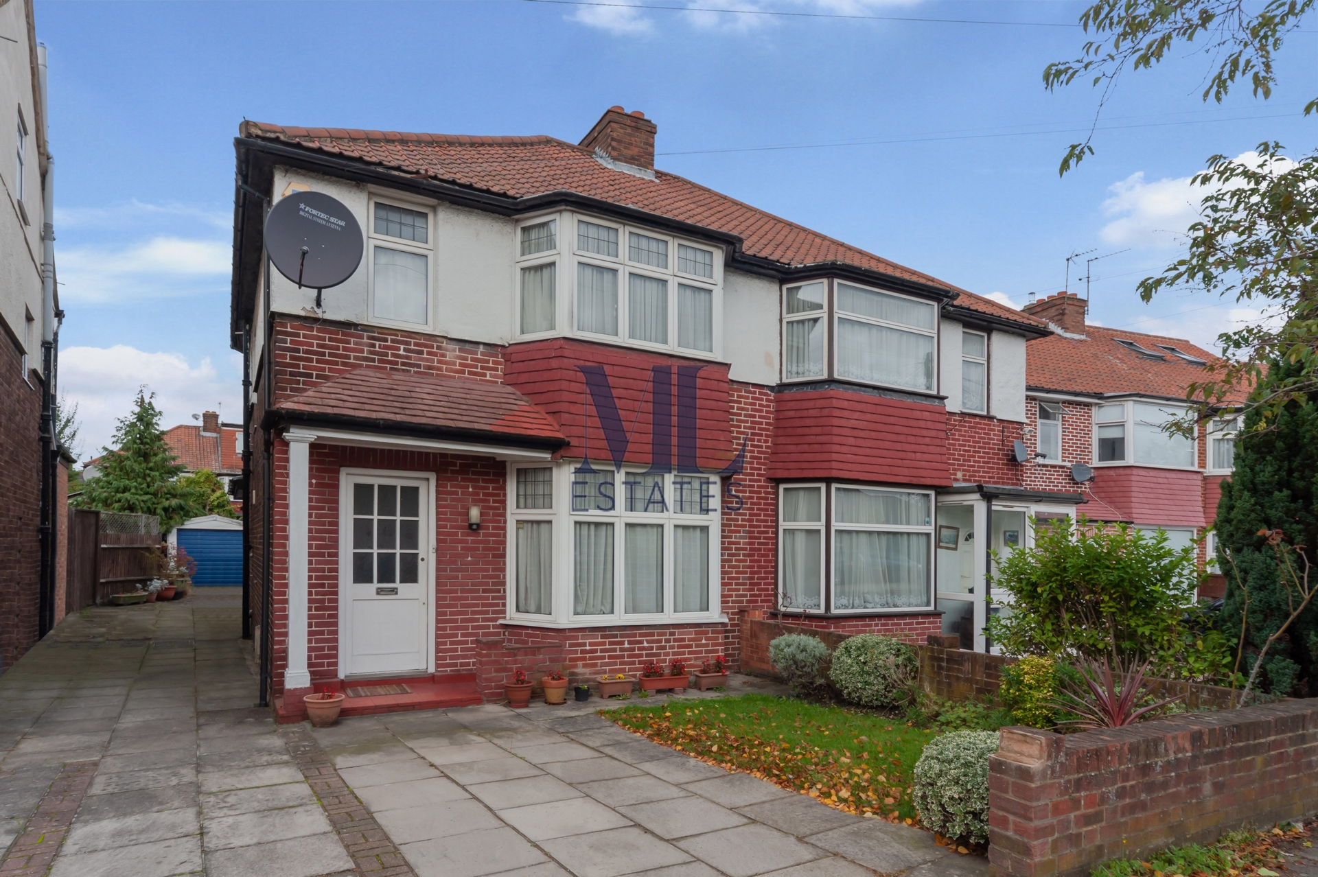 3 bedroom semi-detached in LONDON