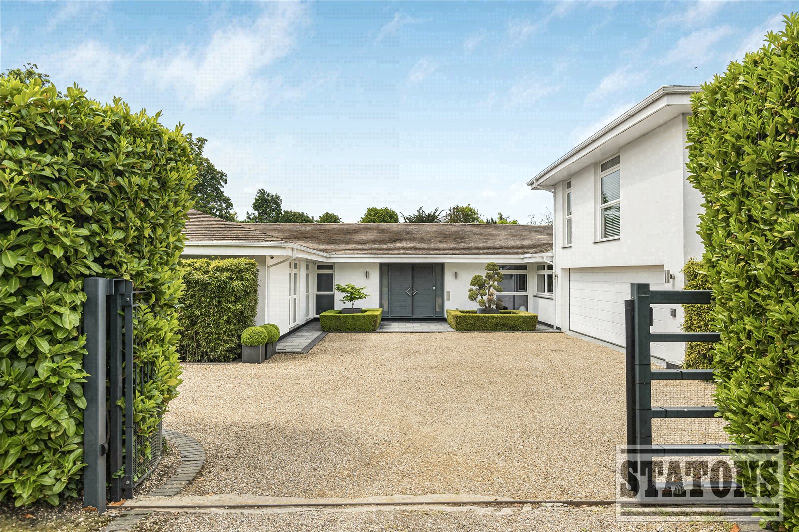 6 bedroom detached house for sale 0