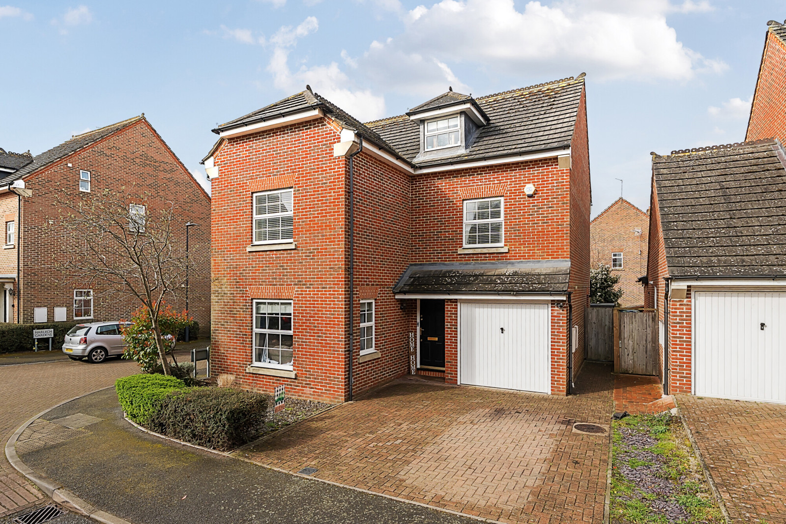 4 bedroom detached house for sale 0