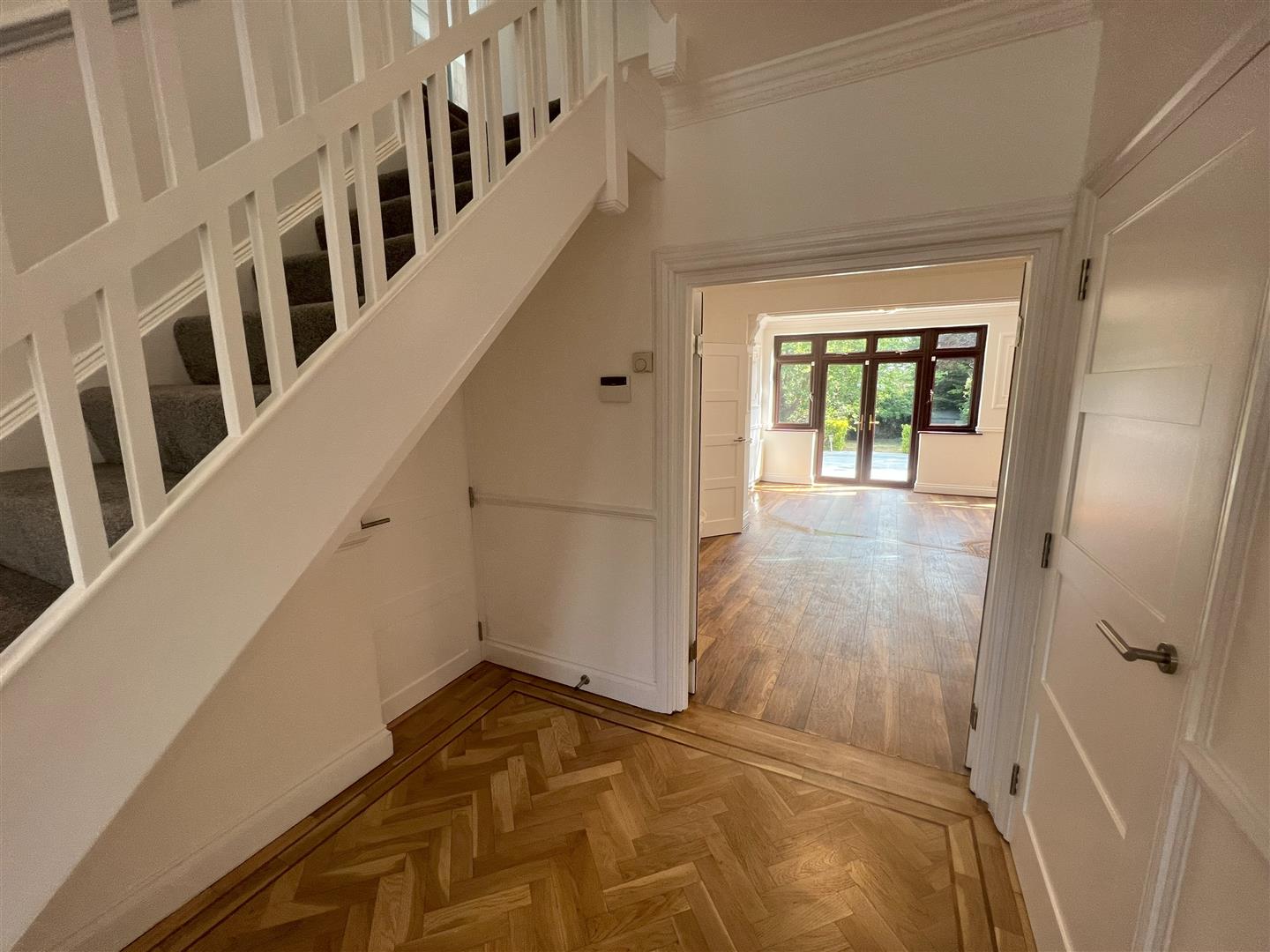 5 bedroom semi-detached house for sale 0