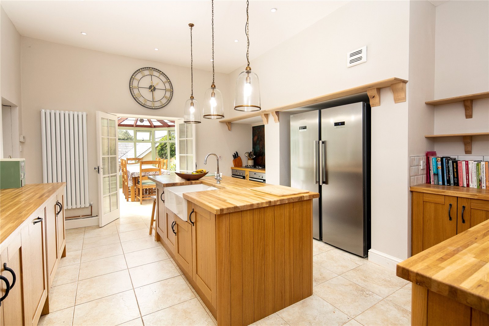 6 bedroom detached house for sale 0