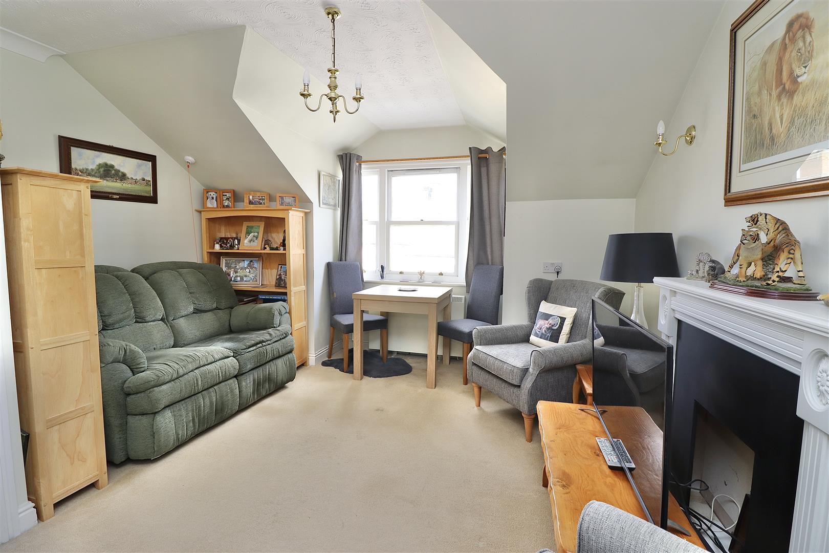 1-bed flat on 17, Betterton Court, Pocklington York, £75,000