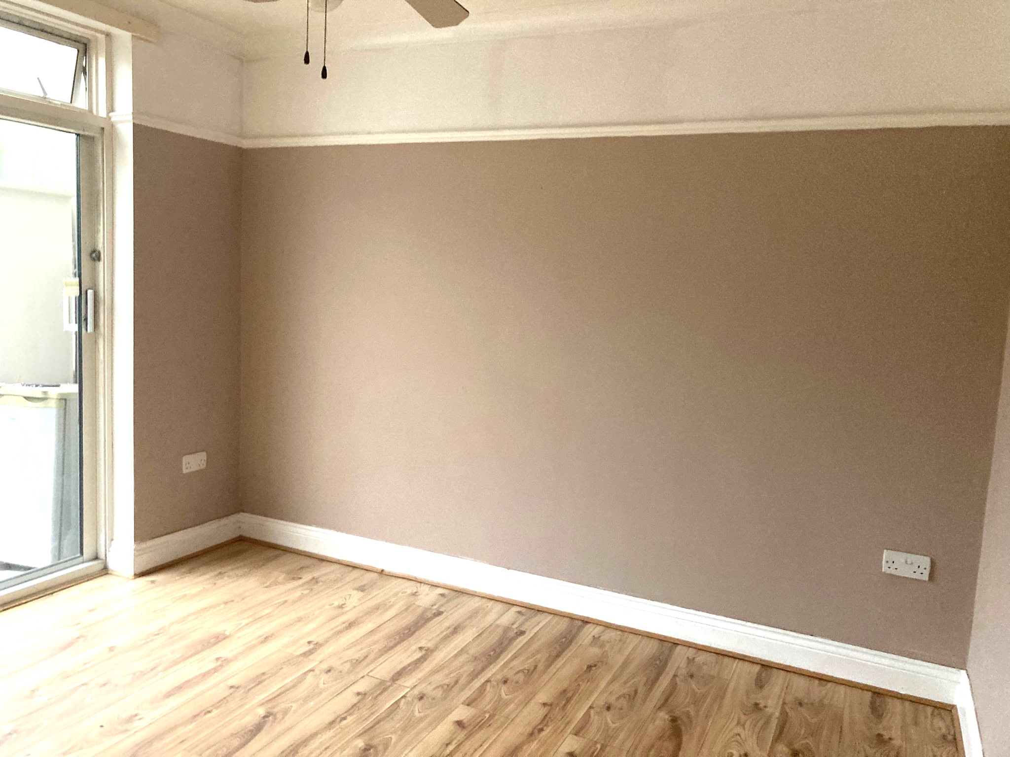 4 Applegarth Drive, Ilford photo 4