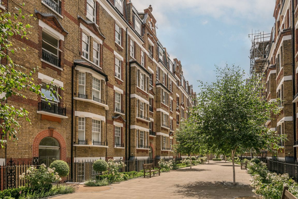 2 bedroom flat for sale 0