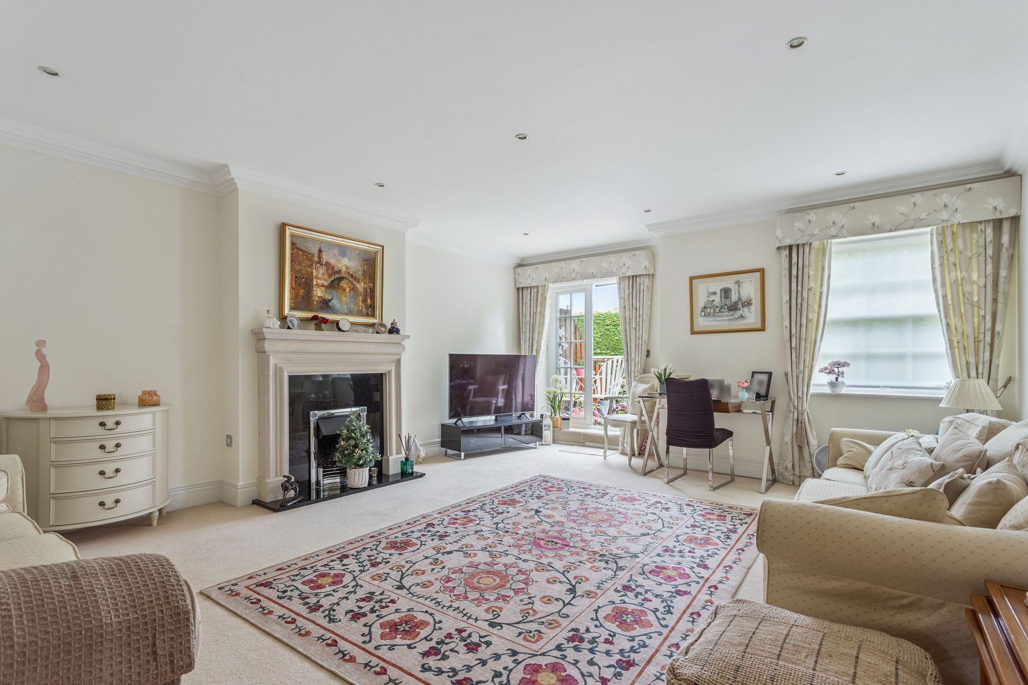 5 Aston House Penn Road, Beaconsfield photo 4