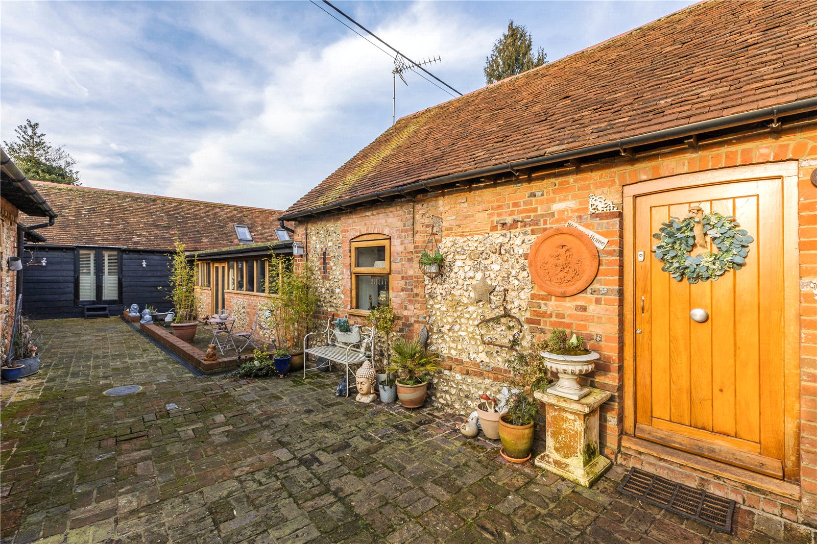 4 bedroom detached house for sale 0