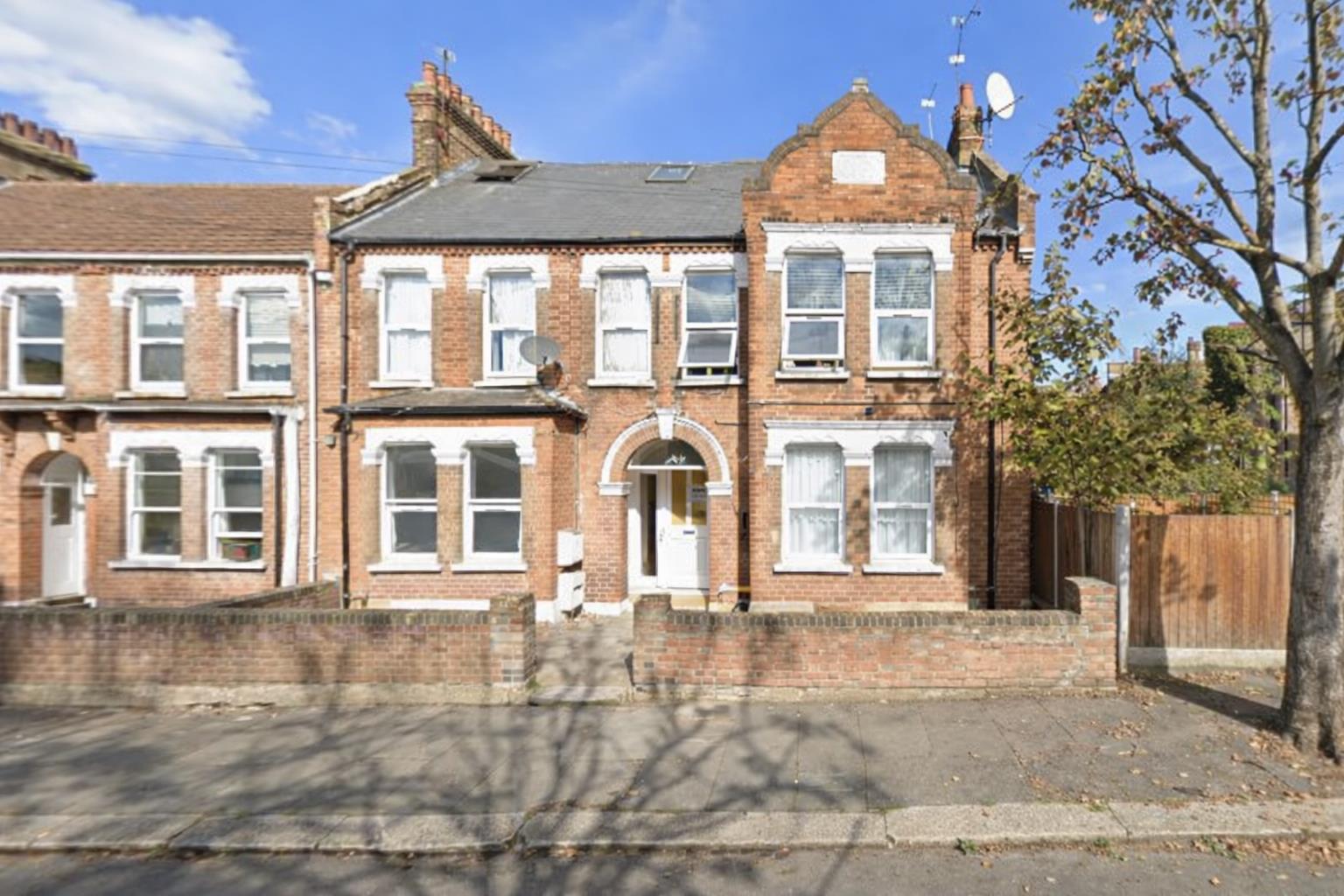 9 Wimborne Road, London photo 2