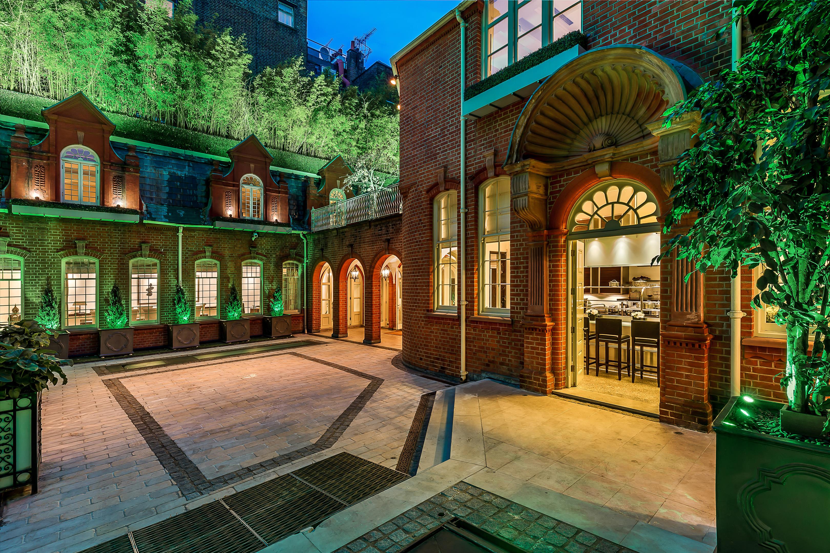 7 bedroom property for sale 0