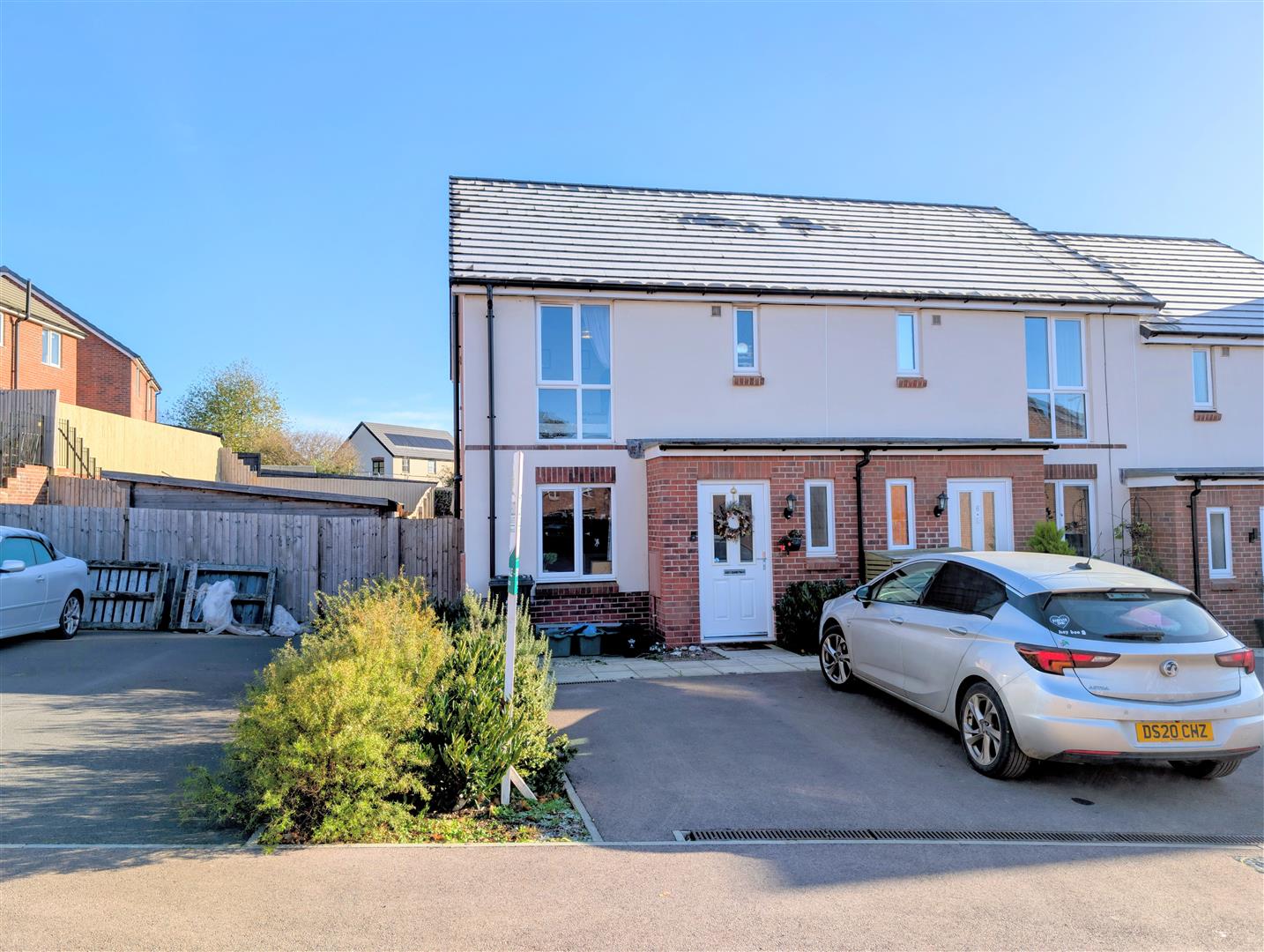 3-bed house on 8, Heron Grove, Lydney, £240,000