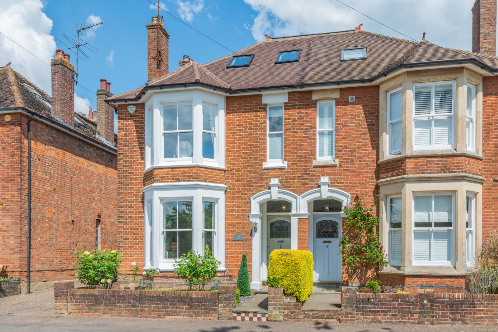 3 bedroom flat for sale in London