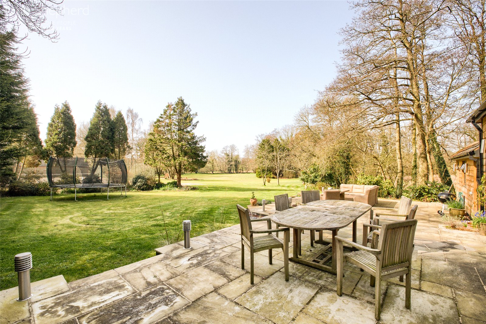 8 bedroom detached house for sale 0