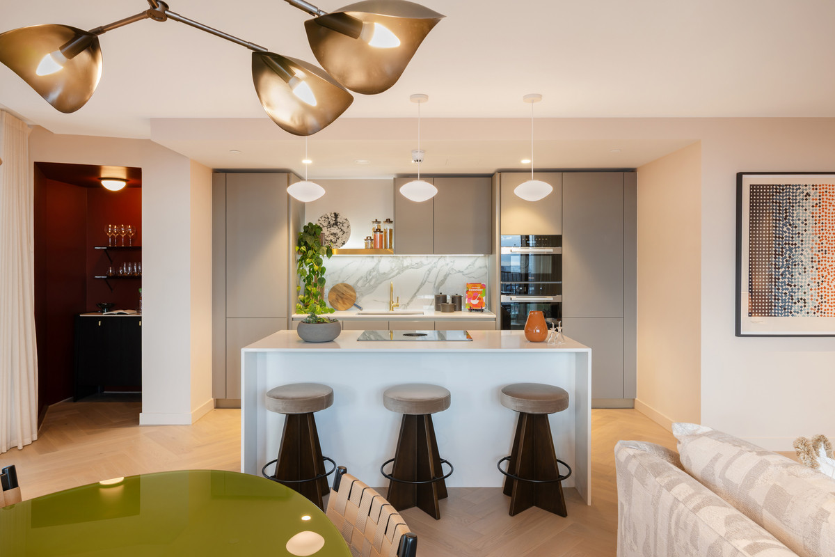 3 bedroom flat for sale 0