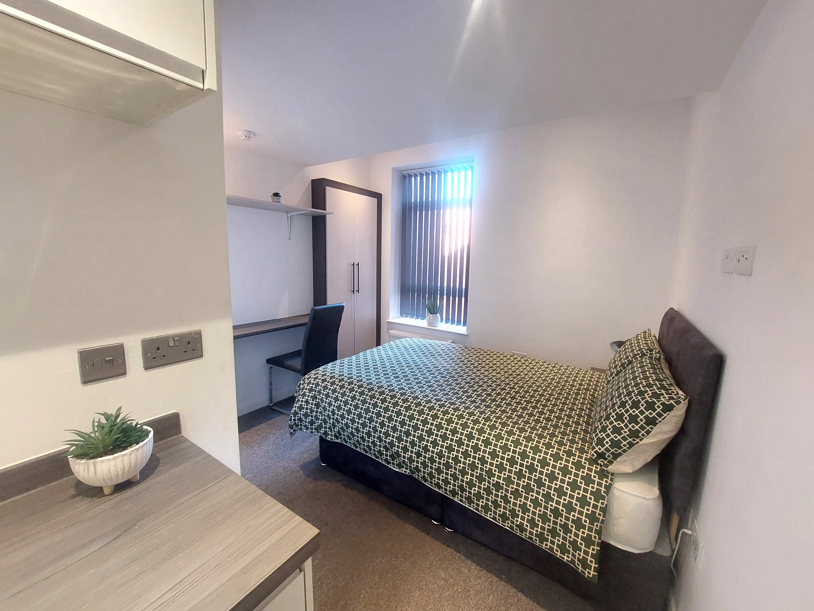 Room 5, 107, Chorley Road, Swinton photo 5