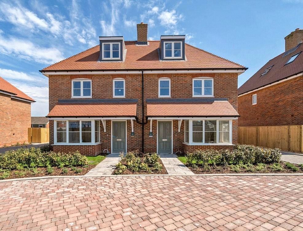 10 Bentwood Way, Lavant, Chichester, PO18 0TN - listing photo