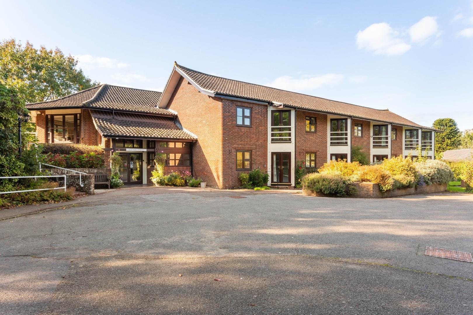 1-bed flat on Flat 6 Rayner Court, Cagefoot Lane, Henfield, £180,000