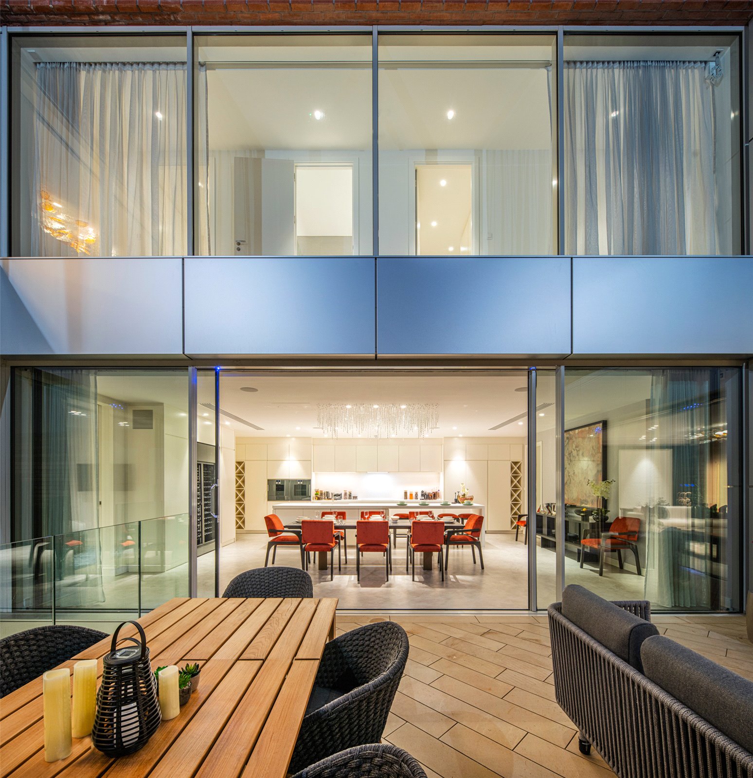 5 bedroom detached house for sale 0